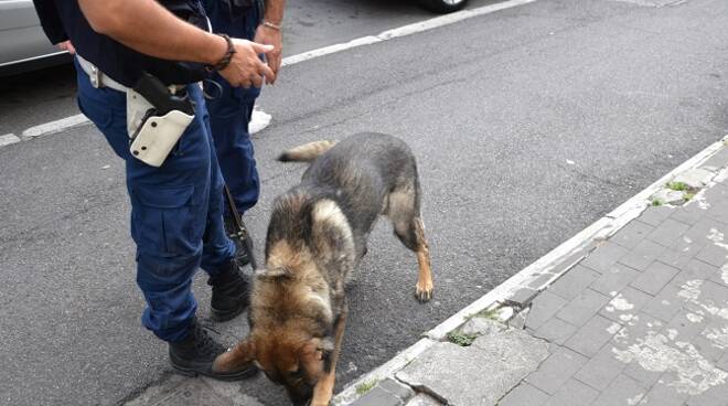 polizia-locale-controlli-stazione