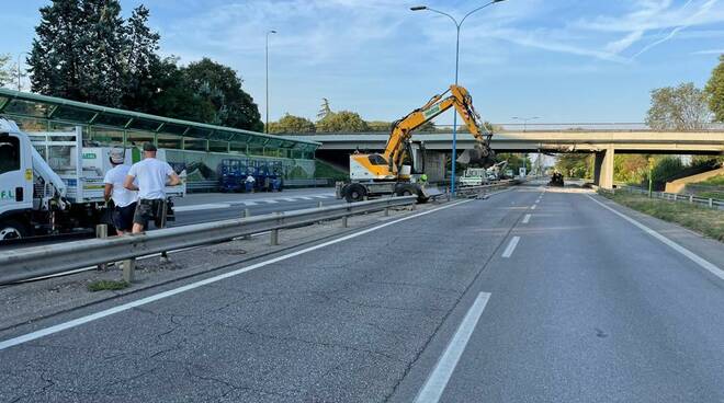 Tangenziale Ovest Cavalcavia di Via Volturno lavori dopo l'incidente