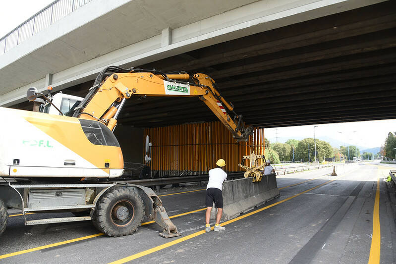 Brescia Sottopasso ponte di via Volturno Tangenziale new jersey