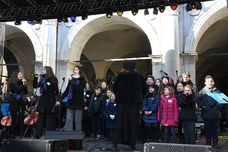 Capitale della cultura bambini in piazza loggia sabato 21 gennaio 2023