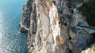 Strada della Forra Sp38 chiusa, Tremosine frana smottamento 