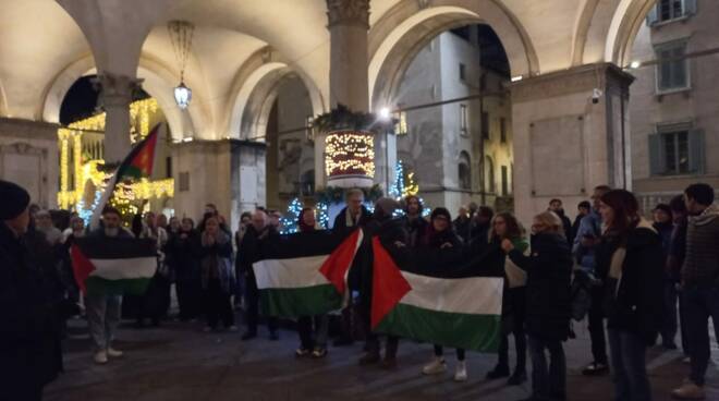 manifestazione protesta documento dichiarazione IHRA antisemitismo antisionismo Consiglio comunale