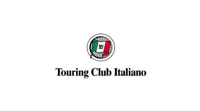Aperti per voi sotto le stelle" tre giorni di arte e storia con il Touring  Club Italiano - QuiBrescia