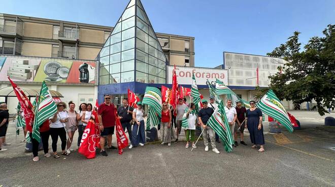 Conforama sciopero e presidio lavoratori