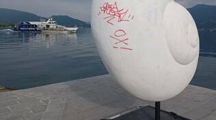 opera stefano bombardieri vandalizzata