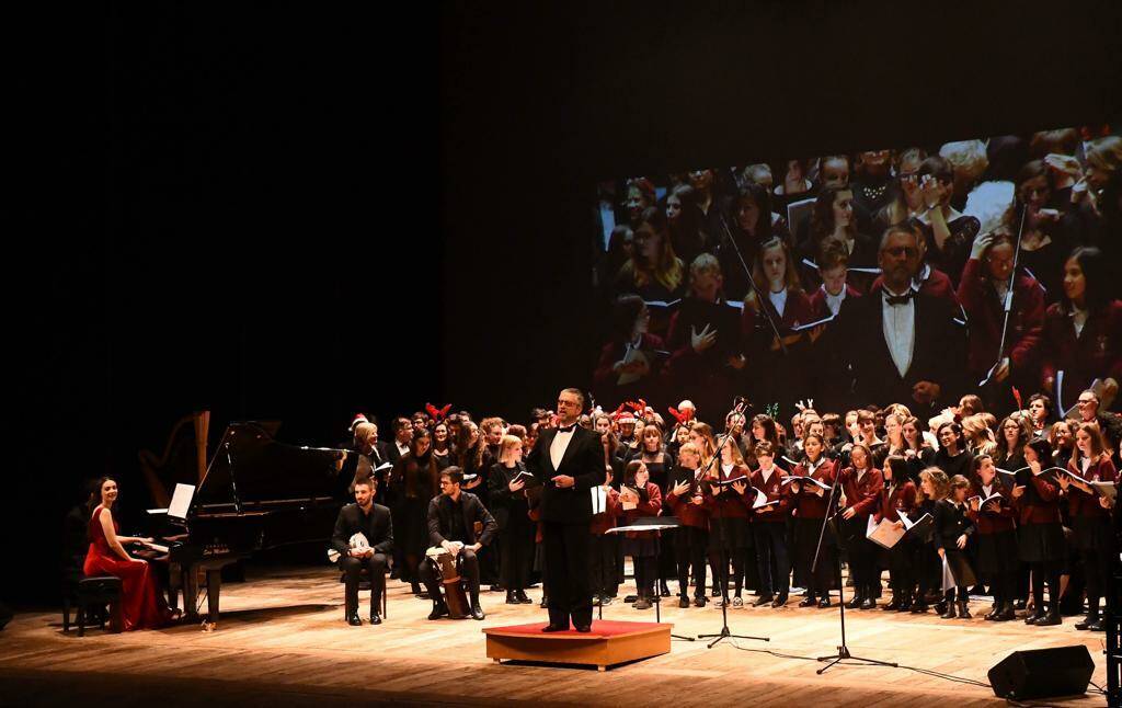 carmina burata teatro borsoni