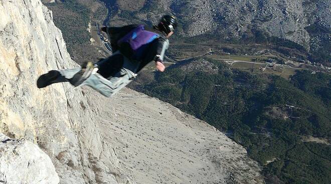 tuta alare - base jumping