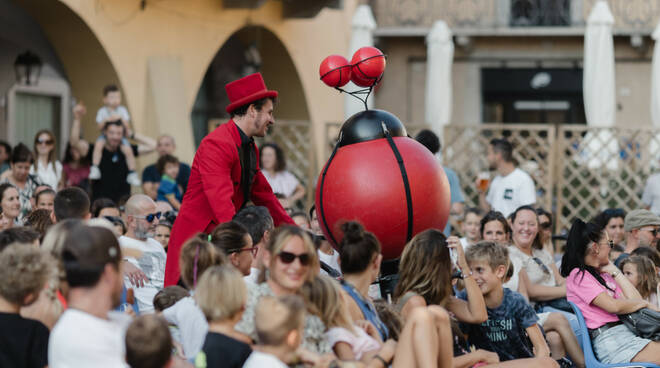 artisti in piazza palazzolo