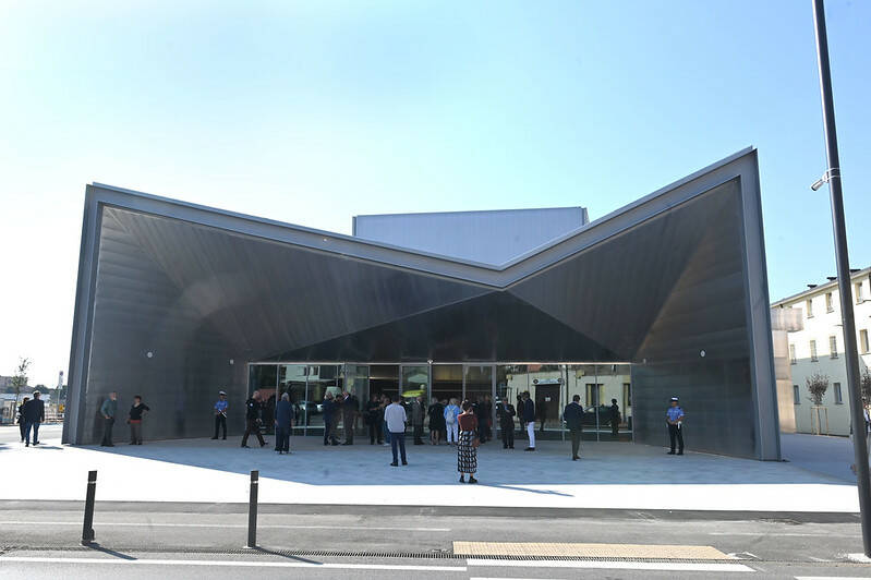 Brescia inaugurato Teatro Borsoni