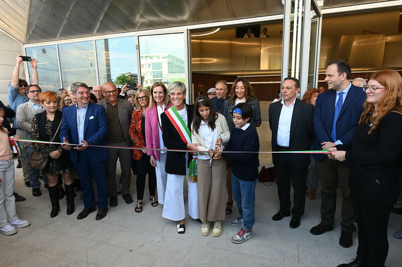 Brescia inaugurato Teatro Borsoni